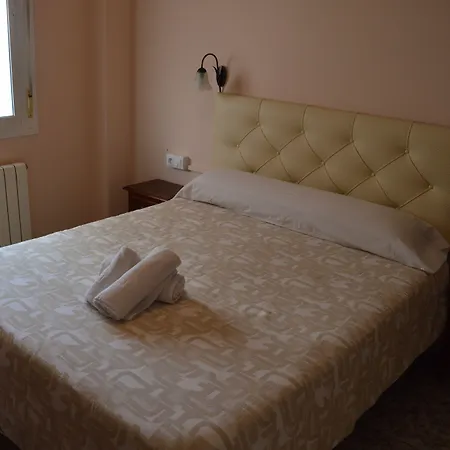 Dona Carmen Hotell *