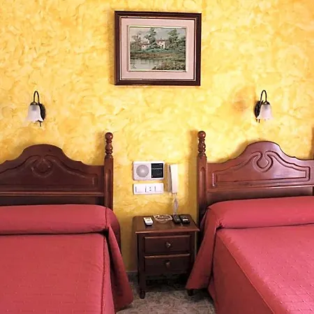 Hotel Dona Carmen *