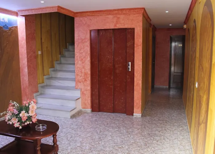 Hotell Dona Carmen *