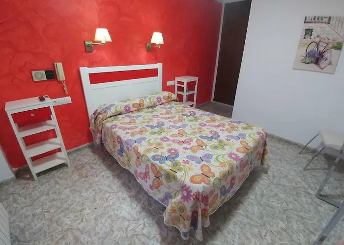 Dona Carmen Hotell *